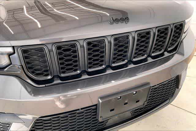 Thumbnail: 2023 Jeep Grand Cherokee - 34