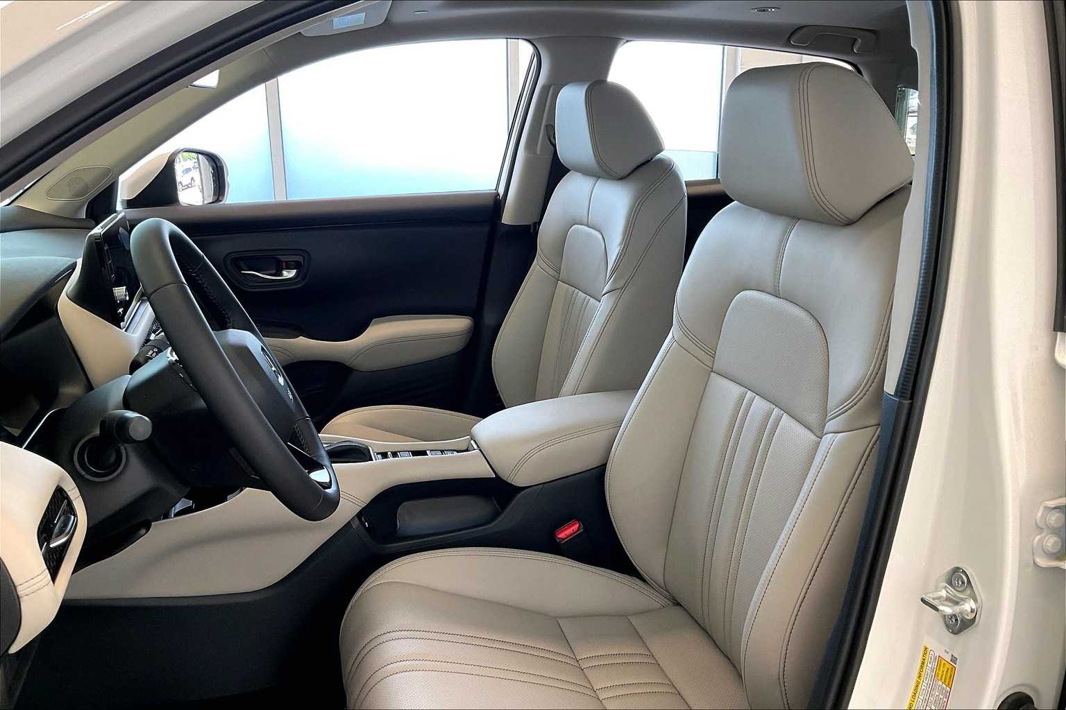 2025 Honda HR-V EX-L 11