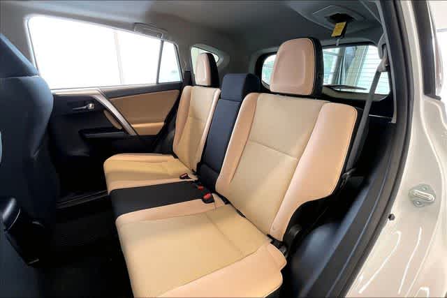 Thumbnail: 2018 Toyota RAV4 - 13