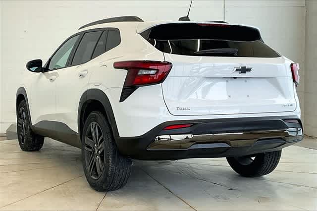 Thumbnail: 2025 Chevrolet Trax - 5