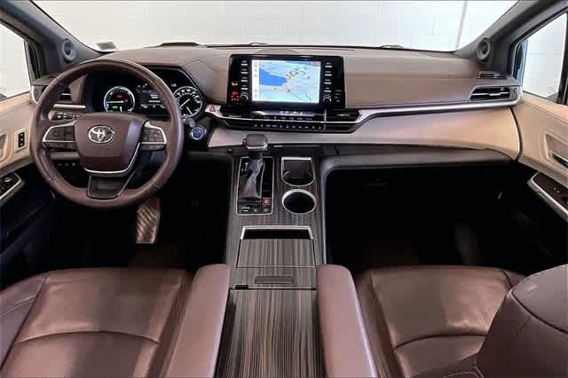 Thumbnail: 2023 Toyota Sienna - 11