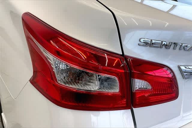 Thumbnail: 2018 Nissan Sentra - 33