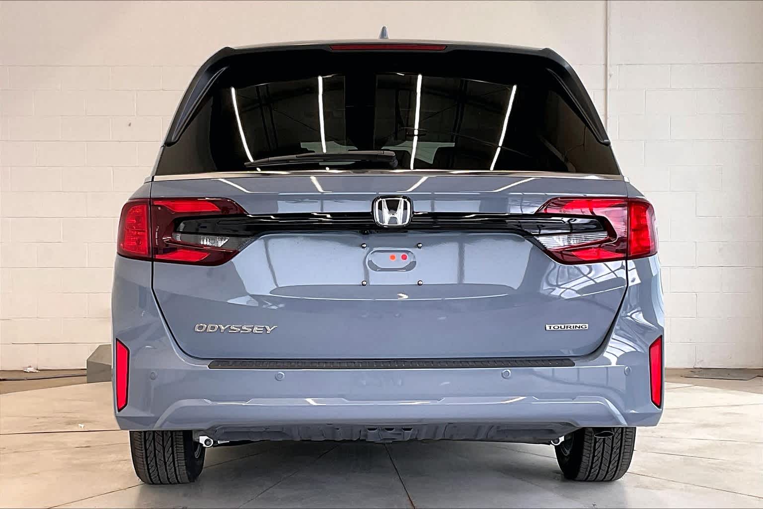 2025 Honda Odyssey Touring 5