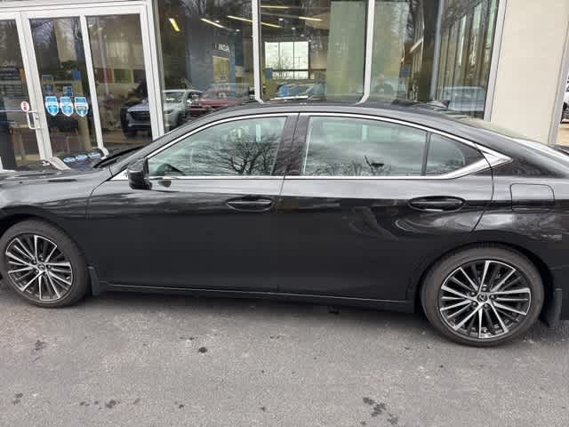 Thumbnail: 2025 Lexus ES - 7