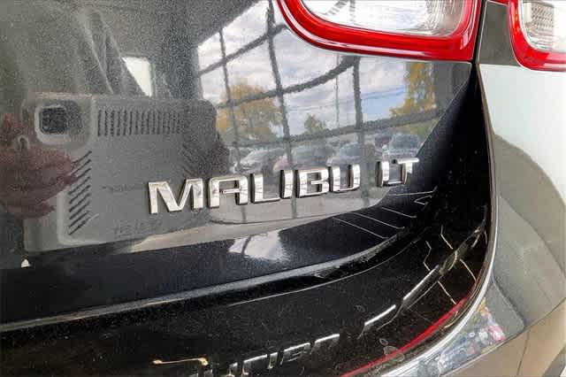 Thumbnail: 2015 Chevrolet Malibu - 8