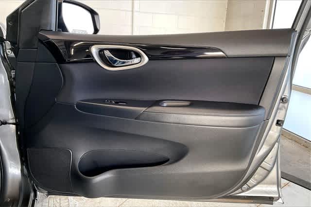 Thumbnail: 2017 Nissan Sentra - 31