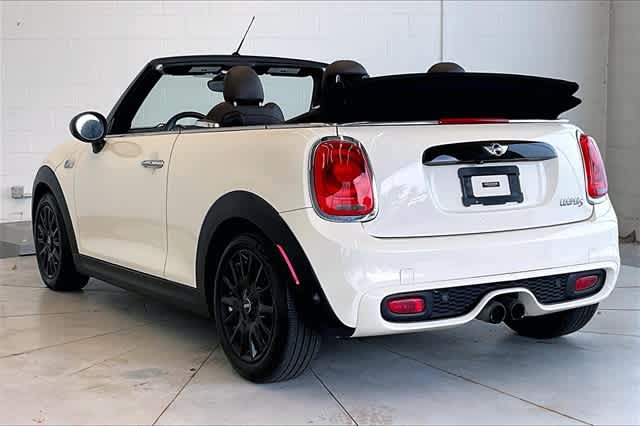 Thumbnail: 2017 MINI Cooper Convertible - 5