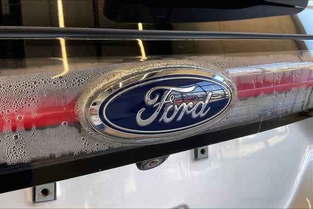 Thumbnail: 2016 Ford Edge - 8