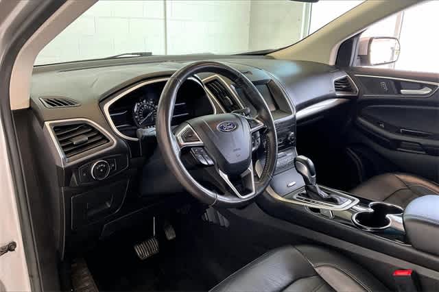 Thumbnail: 2015 Ford Edge - 3