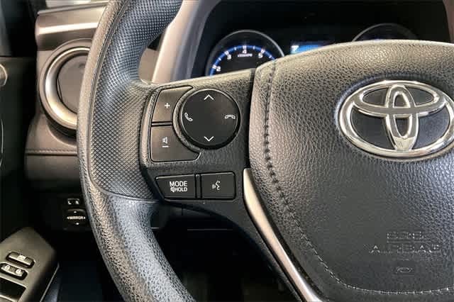 Thumbnail: 2017 Toyota RAV4 - 27