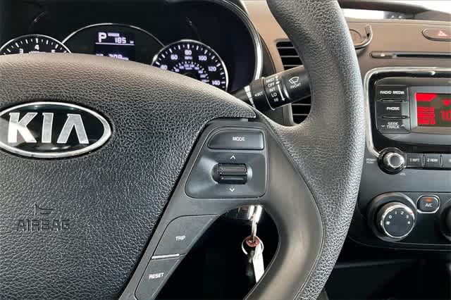 Thumbnail: 2017 Kia Forte - 28