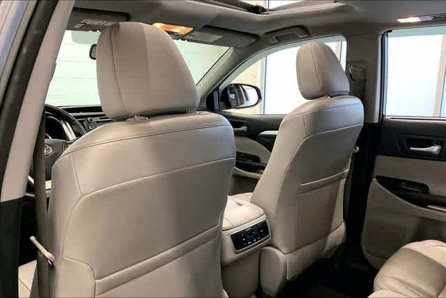 Thumbnail: 2015 Toyota Highlander - 13