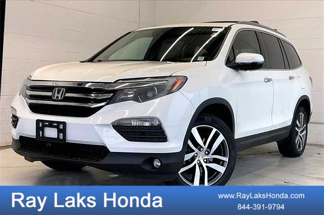 Thumbnail: 2017 Honda Pilot - 1