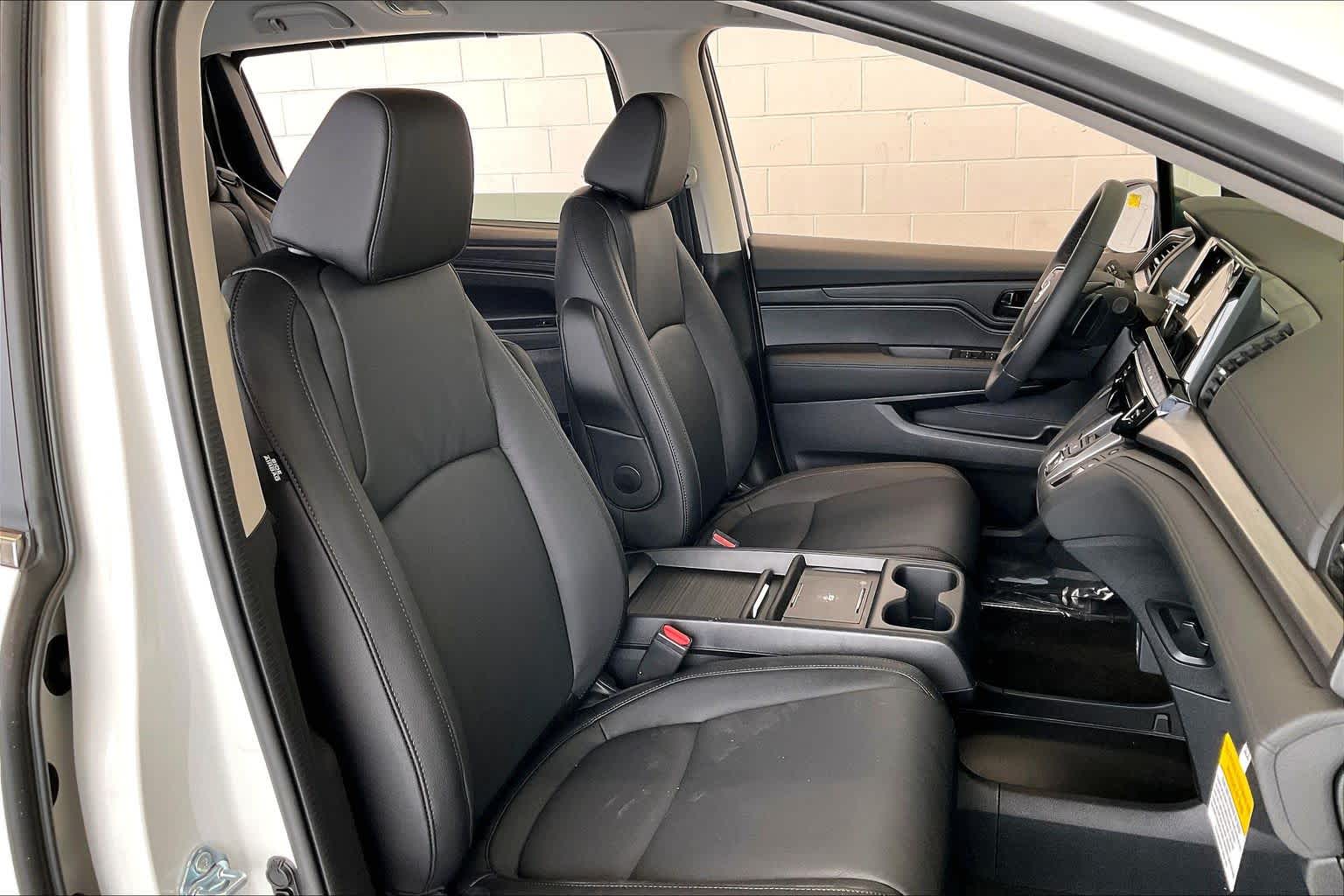 Thumbnail: 2026 Honda Odyssey - 14