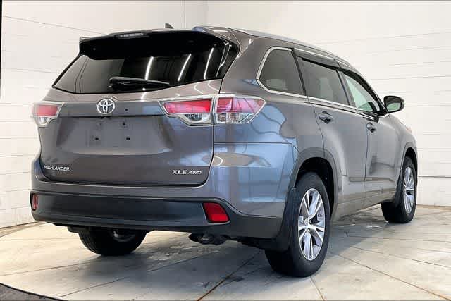 Thumbnail: 2015 Toyota Highlander - 24