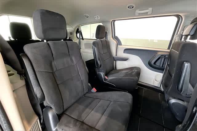 Thumbnail: 2012 Dodge Grand Caravan - 23