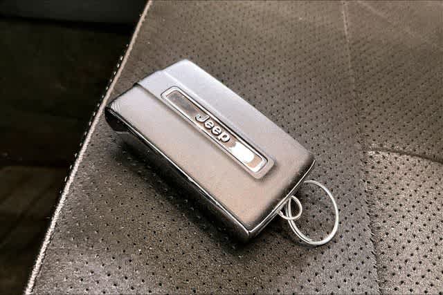 Thumbnail: 2023 Jeep Grand Cherokee - 20