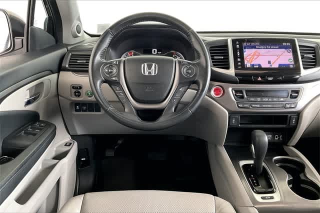 Thumbnail: 2019 Honda Ridgeline - 16
