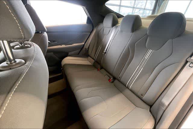 Thumbnail: 2021 Hyundai Elantra - 13