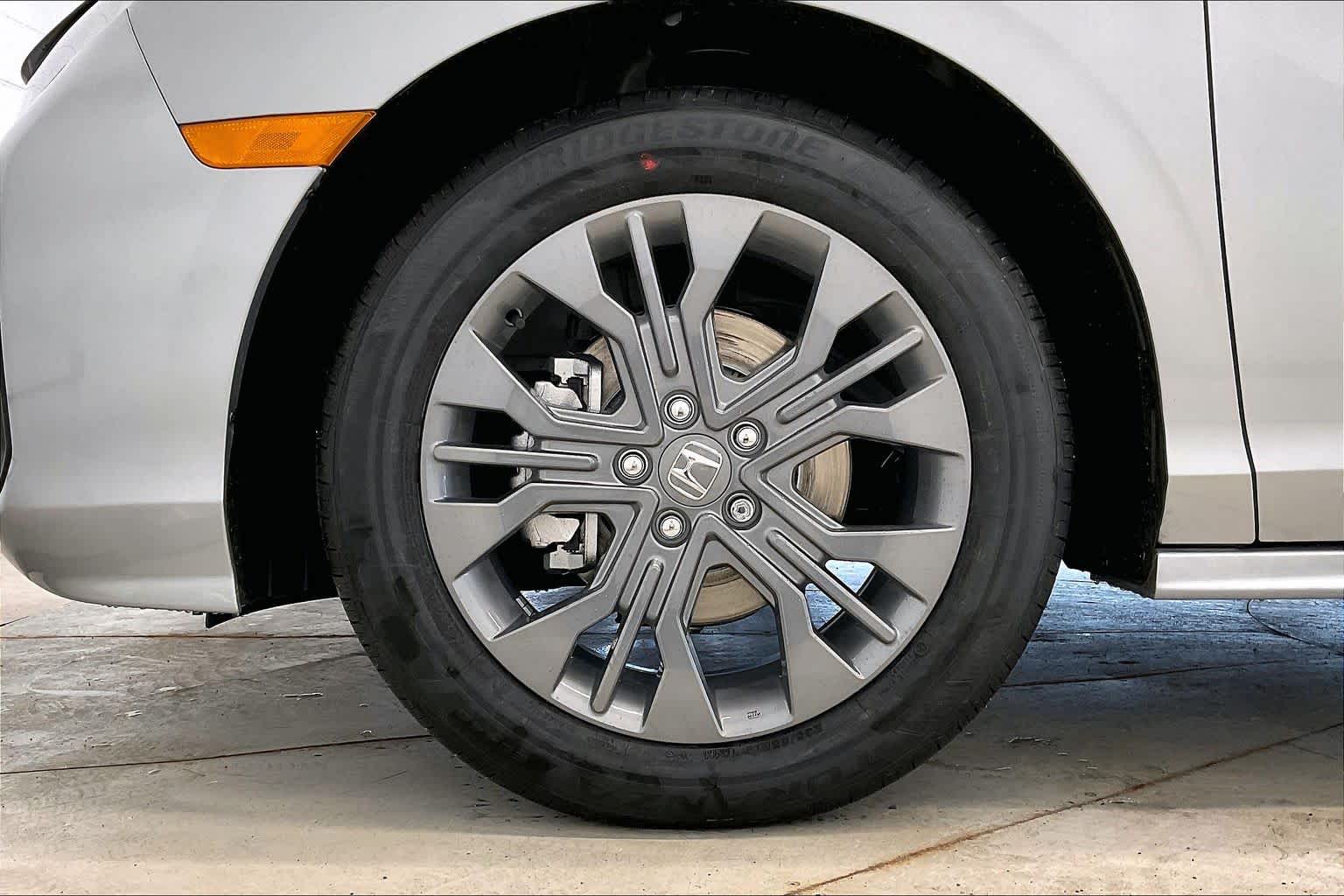 Thumbnail: 2026 Honda Odyssey - 8