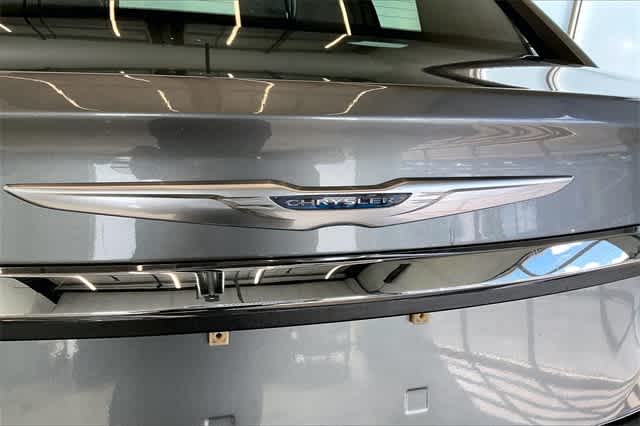 Thumbnail: 2012 Chrysler 200 - 35