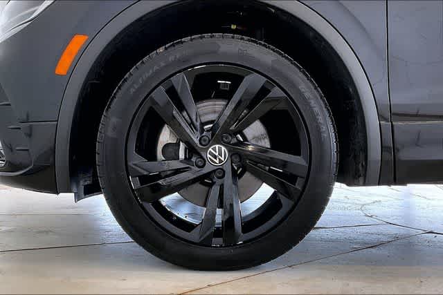 Thumbnail: 2023 Volkswagen Tiguan - 9