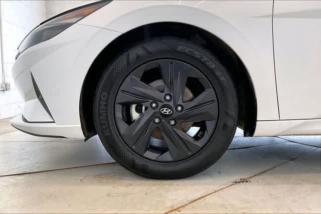 Thumbnail: 2021 Hyundai Elantra - 8
