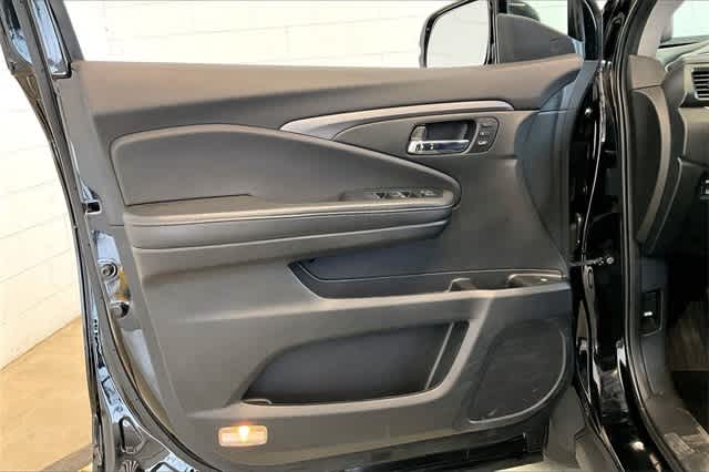 Thumbnail: 2023 Honda Ridgeline - 30