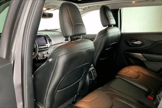 Thumbnail: 2021 Jeep Cherokee - 13
