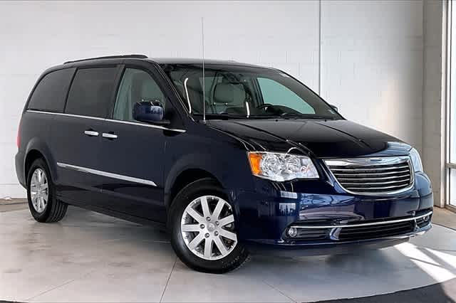 2015 Chrysler Town & Country Touring 22