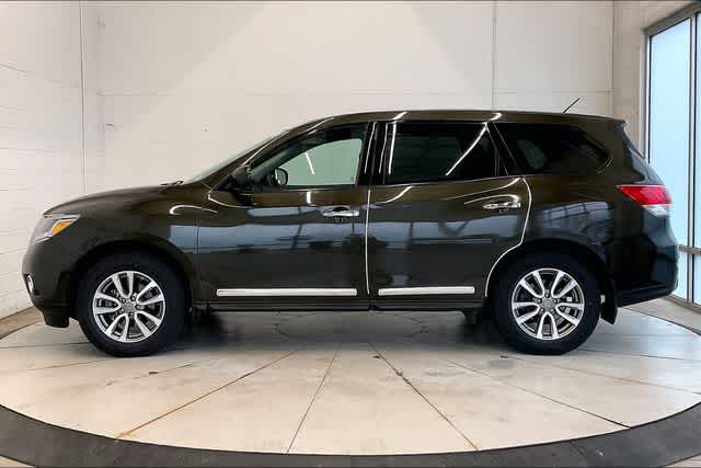 Thumbnail: 2015 Nissan Pathfinder - 4