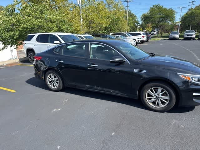 2016 Kia Optima LX photo 4