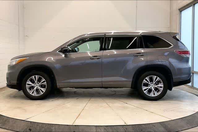 Thumbnail: 2015 Toyota Highlander - 4