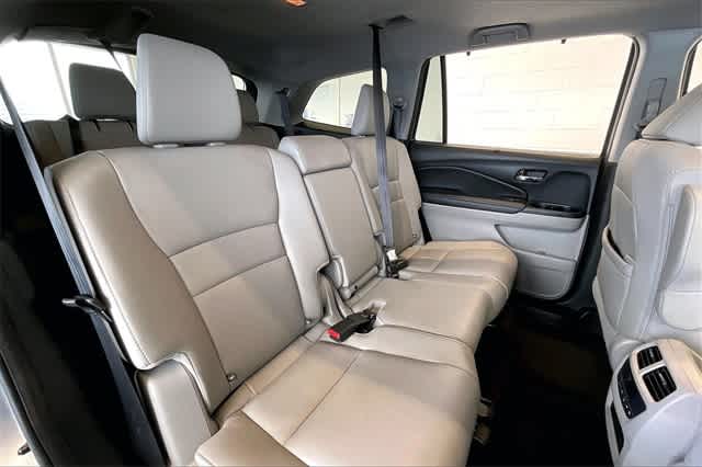 Thumbnail: 2022 Honda Pilot - 26