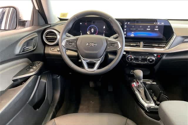 Thumbnail: 2025 Chevrolet Trax - 16
