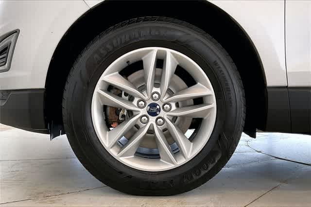 Thumbnail: 2015 Ford Edge - 9