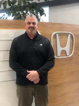 Staff member Angelo Argeropoulos from ID_11ad30839636