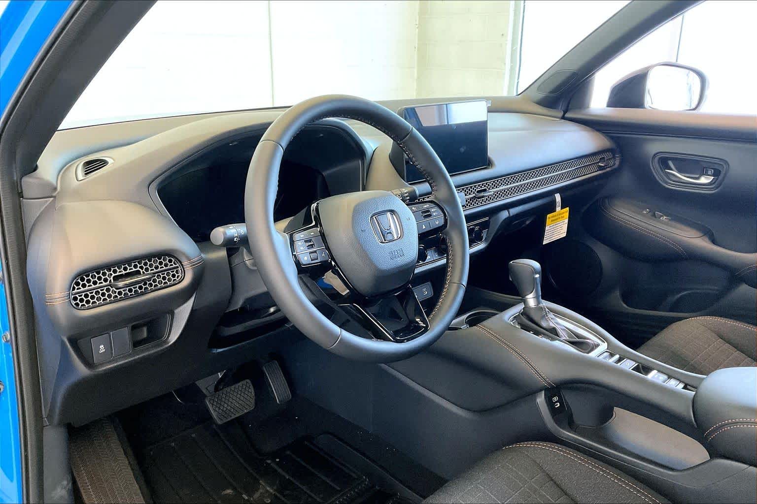 2027 Honda HR-V Sport - Photo 2