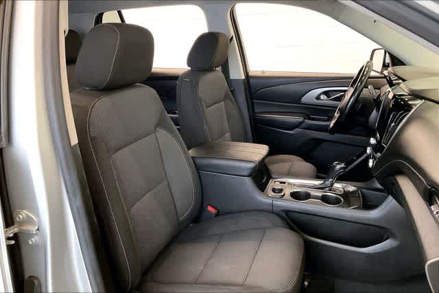 Thumbnail: 2018 Chevrolet Traverse - 15