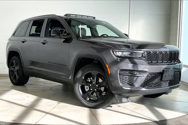 Thumbnail: 2023 Jeep Grand Cherokee - 22