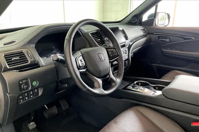 2024 Honda Ridgeline Black Edition 2