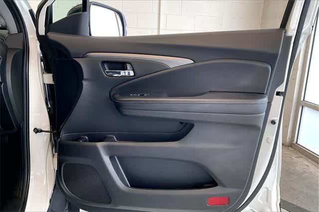 Thumbnail: 2020 Honda Ridgeline - 31