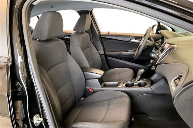Thumbnail: 2019 Chevrolet Cruze - 15
