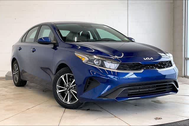 Thumbnail: 2023 Kia Forte - 23