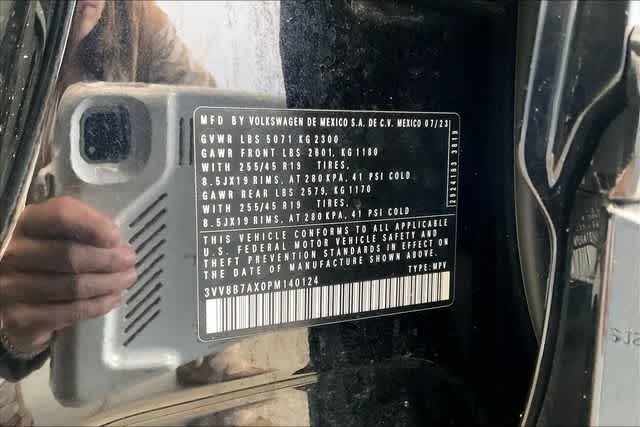 Thumbnail: 2023 Volkswagen Tiguan - 22