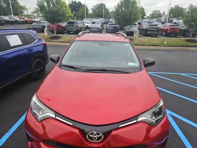 Thumbnail: 2016 Toyota RAV4 - 10