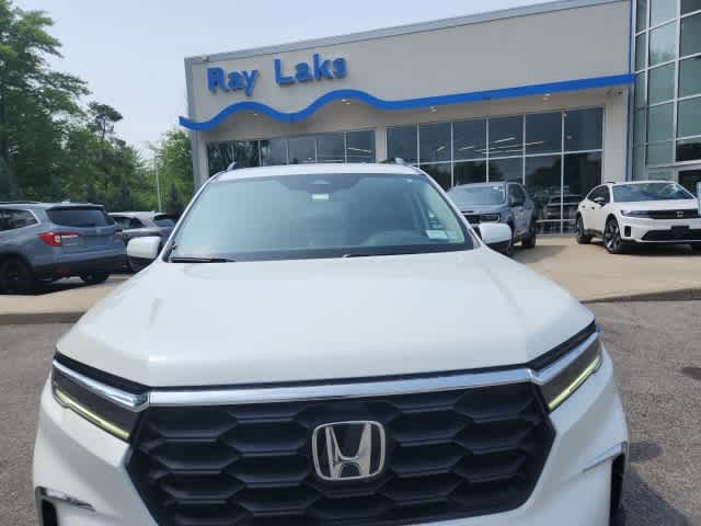Thumbnail: 2023 Honda Pilot - 10