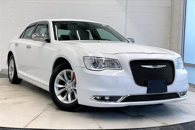 Thumbnail: 2016 Chrysler 300 - 23