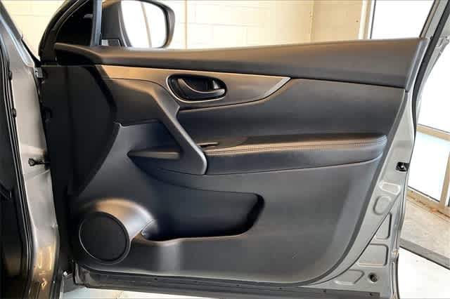 Thumbnail: 2019 Nissan Rogue Sport - 31