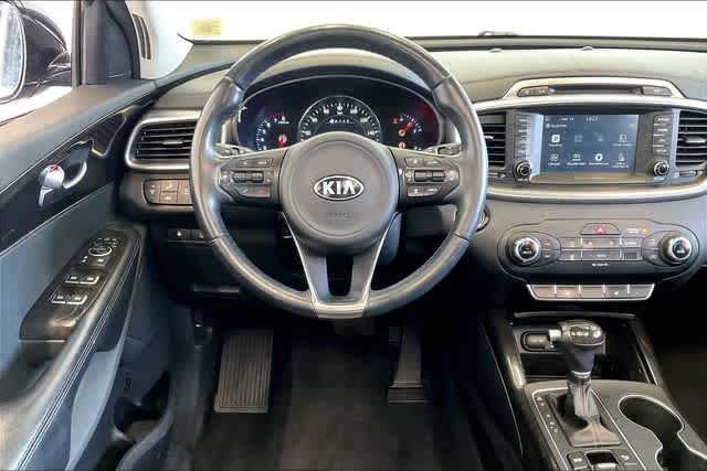 Thumbnail: 2018 Kia Sorento - 16